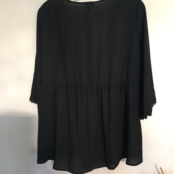 Torrid Top - Picture 3 of 6